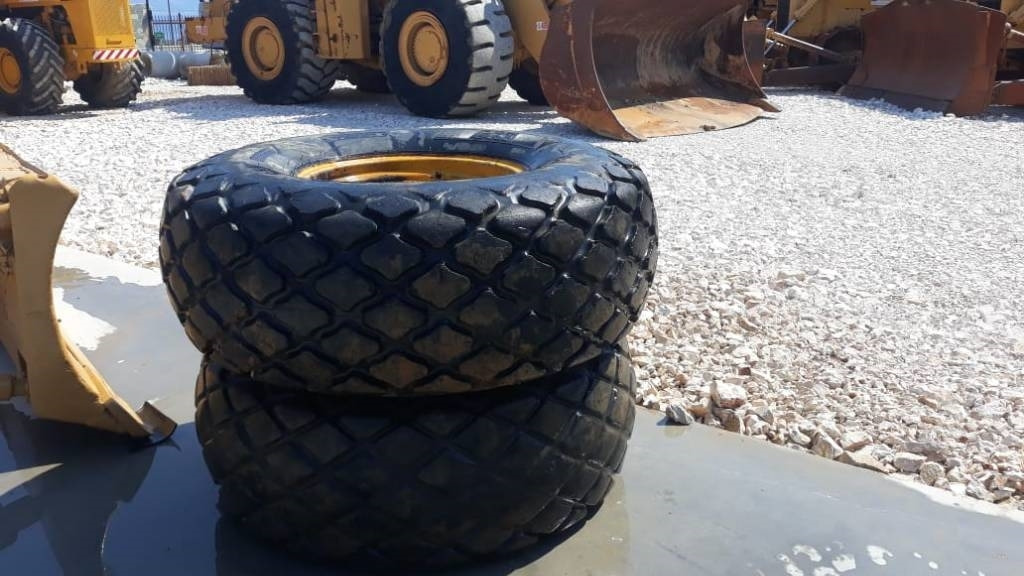 Goodyear 23.1-26 R3 MAZI ME ZANTES - Гума за Градежна машина: слика 2 Goodyear 23.1-26 R3 MAZI ME ZANTES - Гума за Градежна машина: слика 2
