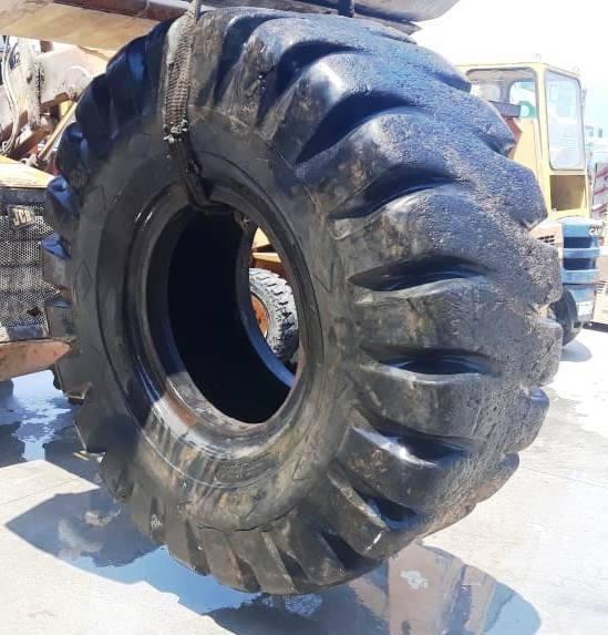Goodyear 29.5-29 L3 - Гума за Градежна машина: слика 1 Goodyear 29.5-29 L3 - Гума за Градежна машина: слика 1