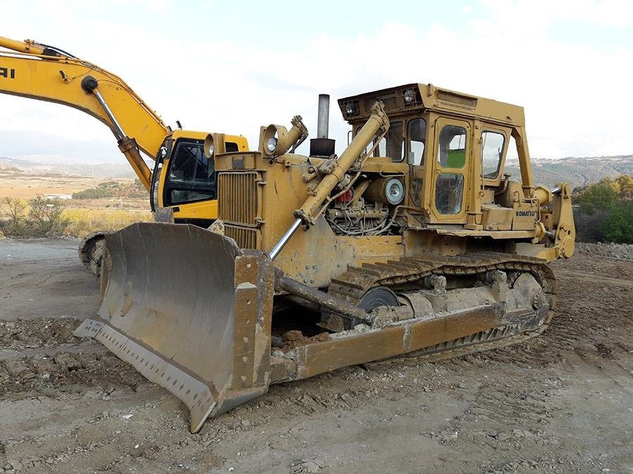 Komatsu D 155 A-1 - Булдожер: слика 1 Komatsu D 155 A-1 - Булдожер: слика 1
