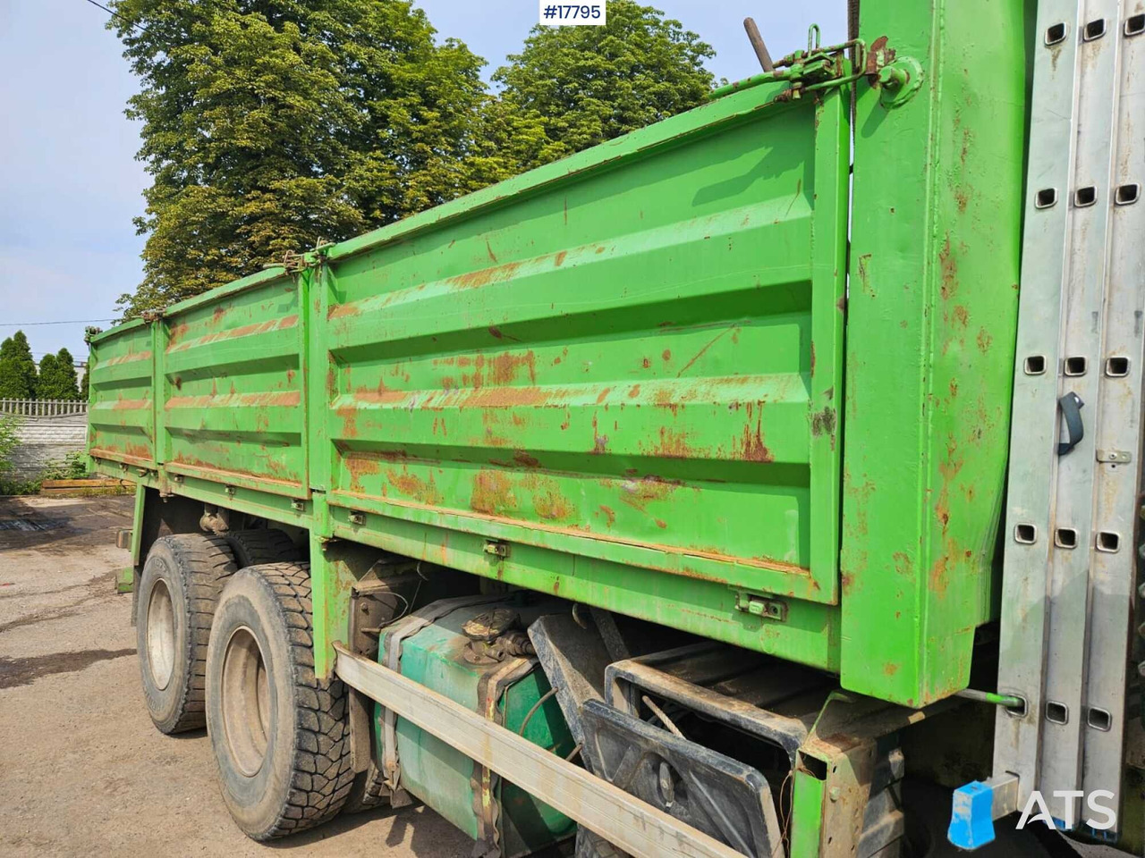 Камион со платформа, Камион со кран 2007 Scania P 340: слика 13 Камион со платформа, Камион со кран 2007 Scania P 340: слика 13