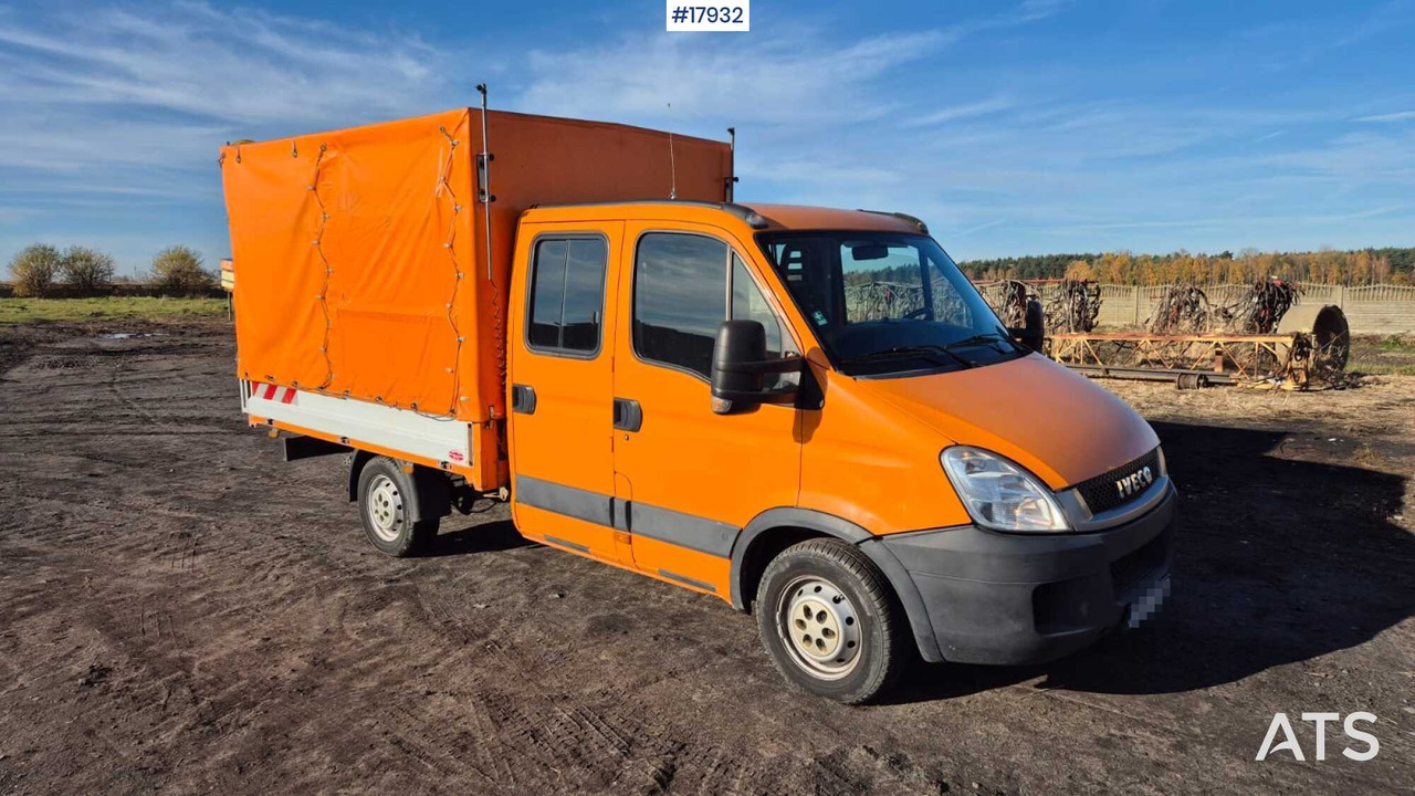 IVECO 35S14D double cab with box body (2011) - Комбе со церада, Комби со двојна кабина: слика 1 IVECO 35S14D double cab with box body (2011) - Комбе со церада, Комби со двојна кабина: слика 1