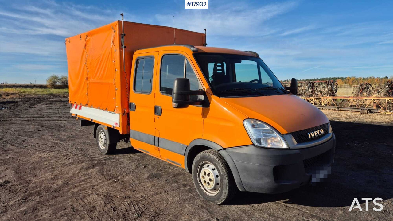 IVECO 35S14D double cab with box body (2011) - Комбе со церада, Комби со двојна кабина: слика 2 IVECO 35S14D double cab with box body (2011) - Комбе со церада, Комби со двојна кабина: слика 2