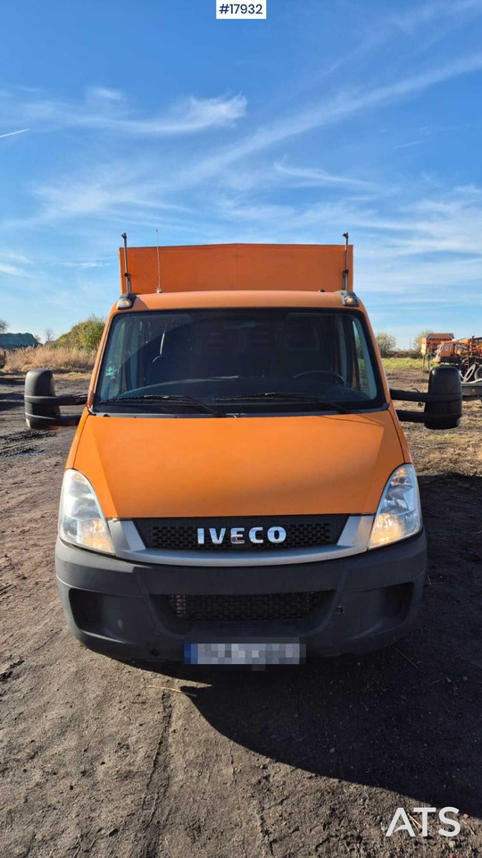 IVECO 35S14D double cab with box body (2011) - Комбе со церада, Комби со двојна кабина: слика 4 IVECO 35S14D double cab with box body (2011) - Комбе со церада, Комби со двојна кабина: слика 4