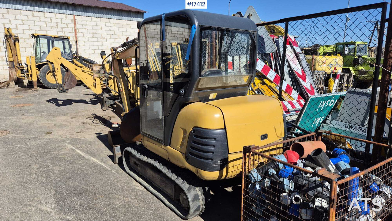 Mini excavator CATERPILLAR 302.5 (2004) two buckets, quick couplers. - Мини багер: слика 5 Mini excavator CATERPILLAR 302.5 (2004) two buckets, quick couplers. - Мини багер: слика 5