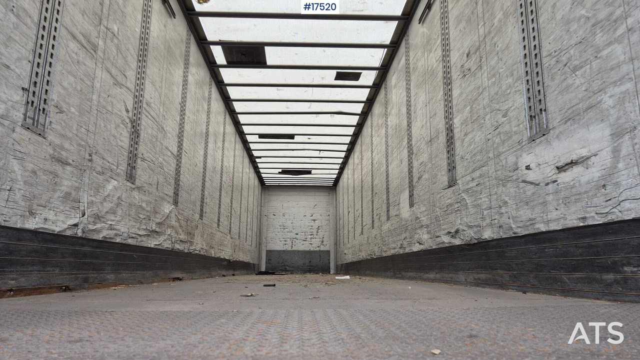 Semi-trailer truck, isothermal SCHMITZ CARGOBULL AG / SKO 24 (2008) - Полуприколка со церада: слика 4 Semi-trailer truck, isothermal SCHMITZ CARGOBULL AG / SKO 24 (2008) - Полуприколка со церада: слика 4