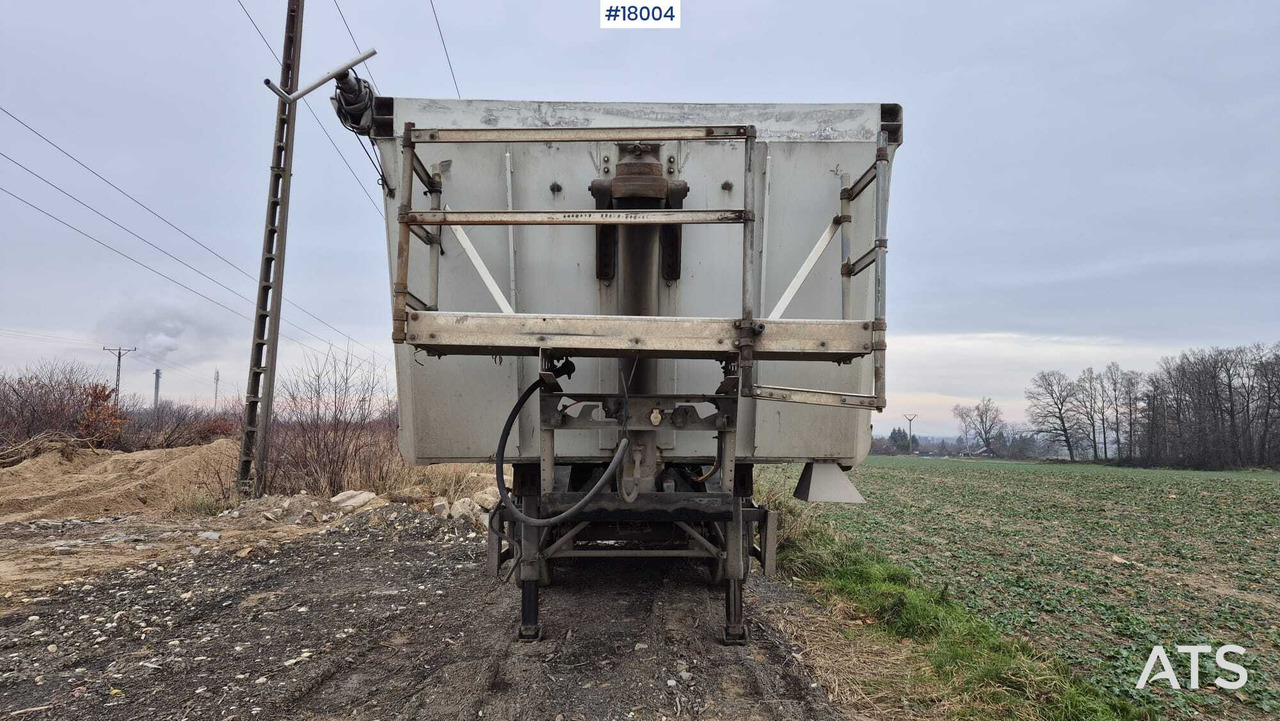 Semi-trailer truck, tipper SCHMITZ SKI 24 8.2 (2008) - Кипер полуприколка: слика 2 Semi-trailer truck, tipper SCHMITZ SKI 24 8.2 (2008) - Кипер полуприколка: слика 2