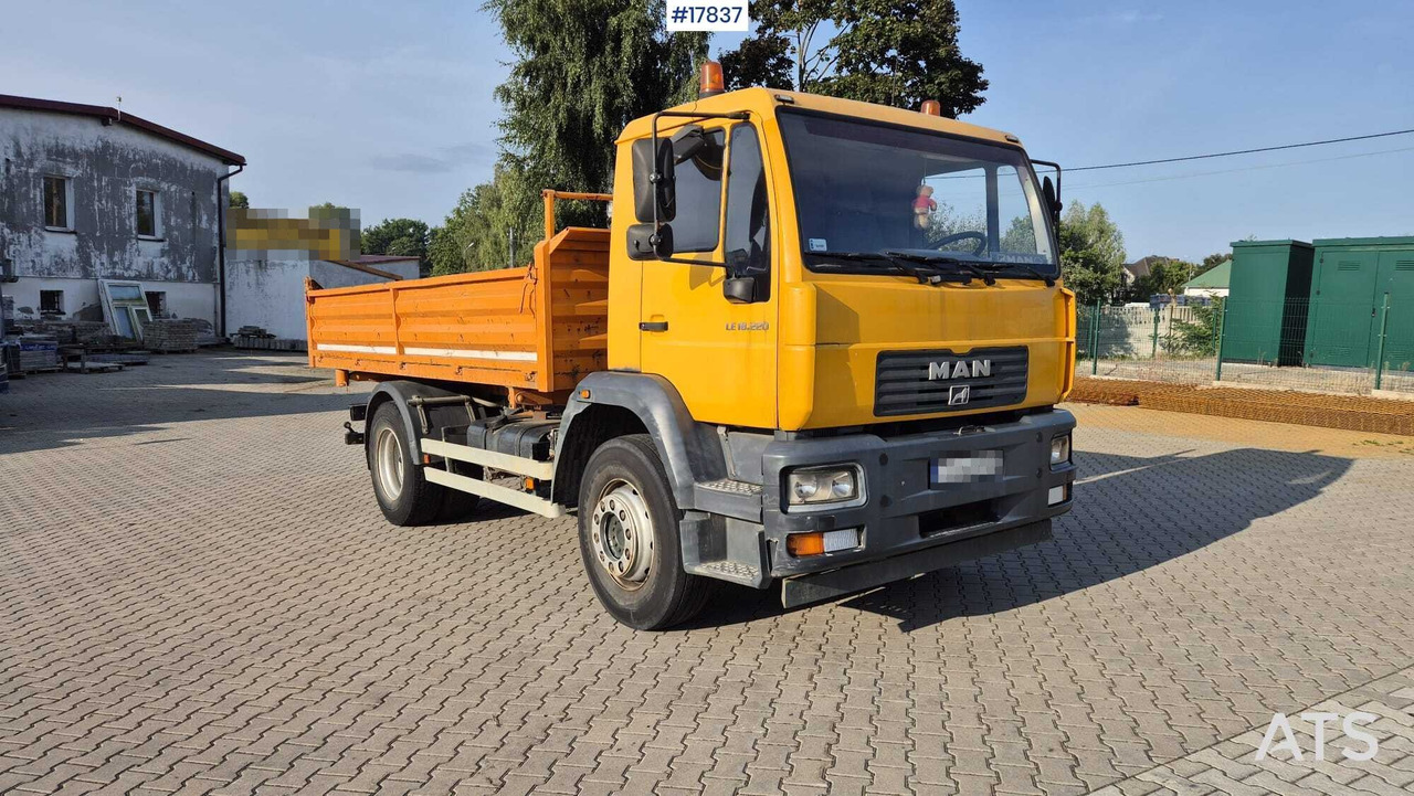 Tipper MAN 18.225 LC (2003) - Кипер: слика 1 Tipper MAN 18.225 LC (2003) - Кипер: слика 1