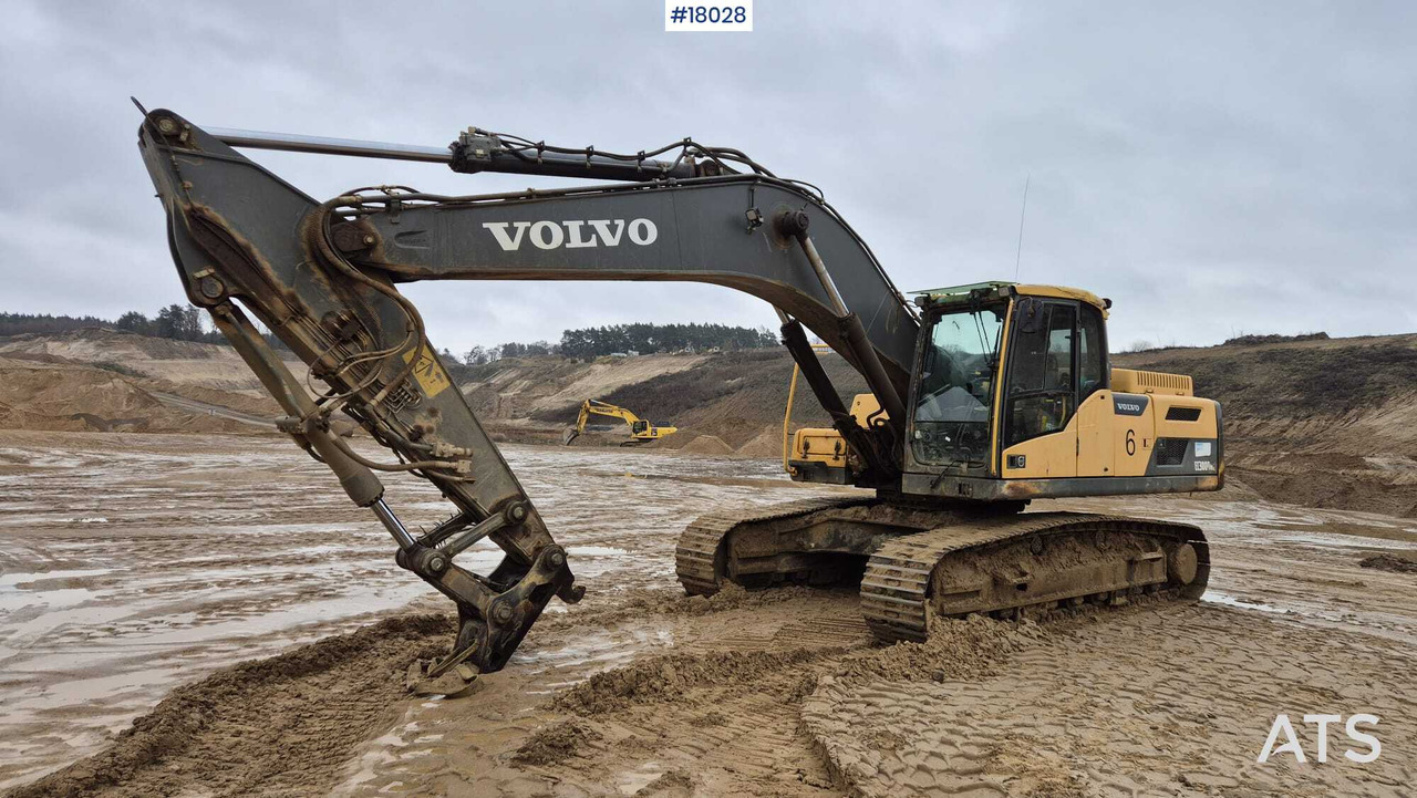 VOLVO EC 300D NL crawler excavator (2014) - Багер гасеничар: слика 2 VOLVO EC 300D NL crawler excavator (2014) - Багер гасеничар: слика 2
