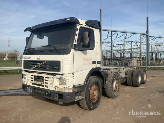 1999 Volvo FM12 8x4 Twin-Steer Cab and Chassis - Камион со кабинска шасија: слика 1 1999 Volvo FM12 8x4 Twin-Steer Cab and Chassis - Камион со кабинска шасија: слика 1