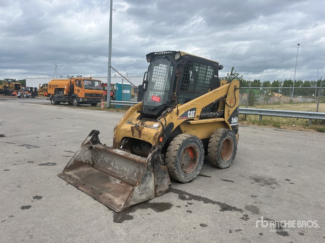 2004 Cat 246B (Inoperable) Skid Steer Loader - Компактен натоварувач: слика 1 2004 Cat 246B (Inoperable) Skid Steer Loader - Компактен натоварувач: слика 1