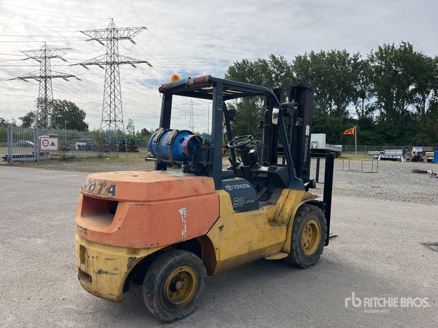 2006 Toyota 02-7FGA50 Forklift - Вилушкар: слика 3 2006 Toyota 02-7FGA50 Forklift - Вилушкар: слика 3