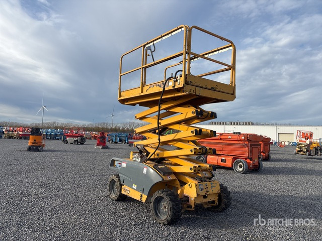 2008 Haulotte COMPACT 12DX 4x4 Diesel Scissor Lift - Кревач ножица: слика 4 2008 Haulotte COMPACT 12DX 4x4 Diesel Scissor Lift - Кревач ножица: слика 4
