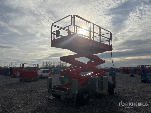 2008 Haulotte H12SX 4x4 Diesel Scissor Lift - Кревач ножица: слика 4 2008 Haulotte H12SX 4x4 Diesel Scissor Lift - Кревач ножица: слика 4