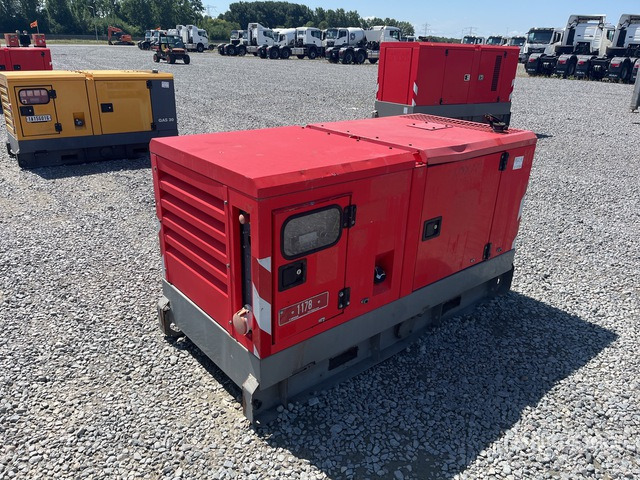 2012 Atlas Copco QAS40 40 kVA Skid-Mounted Generator Set - Генераторска поставка: слика 2 2012 Atlas Copco QAS40 40 kVA Skid-Mounted Generator Set - Генераторска поставка: слика 2