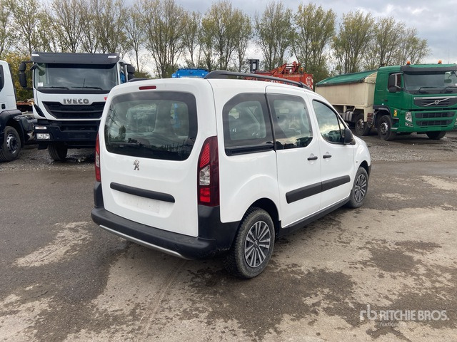 2017 Peugeot Partner Gesloten vrachtwagen - Мало комбе: слика 5 2017 Peugeot Partner Gesloten vrachtwagen - Мало комбе: слика 5