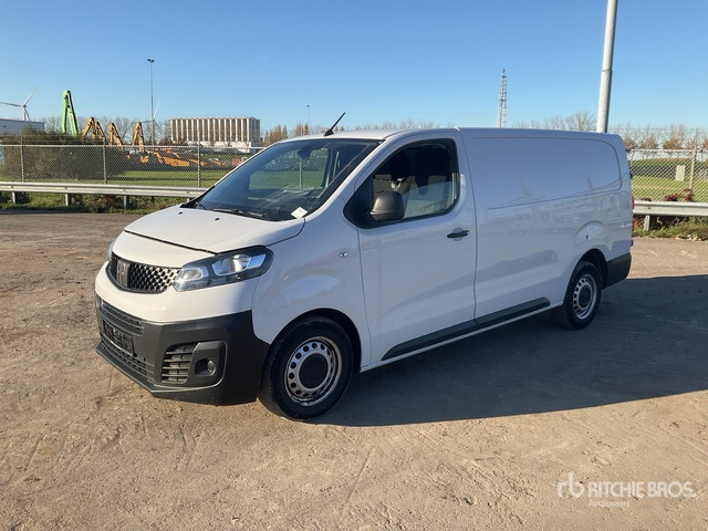 2023 Fiat Scudo Passenger Van - Минибус, Патничко комбе: слика 2 2023 Fiat Scudo Passenger Van - Минибус, Патничко комбе: слика 2