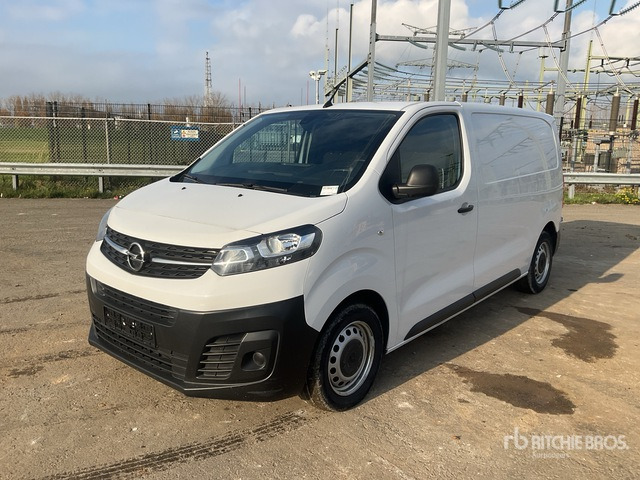 2023 Opel Vivaro Passenger Van - Минибус, Патничко комбе: слика 2 2023 Opel Vivaro Passenger Van - Минибус, Патничко комбе: слика 2
