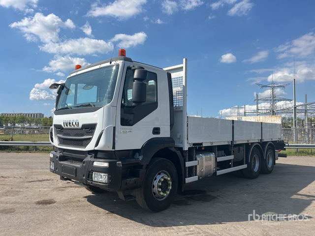Iveco Trakker 360 E6 Flatbed Truck - Камион со платформа: слика 3 Iveco Trakker 360 E6 Flatbed Truck - Камион со платформа: слика 3