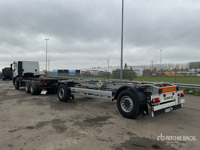 Iveco Trakker 380 T/A Sleeper Truck Tractor - Камион со кабинска шасија, Транспортер на контејнер/ Приколка со променливо тело: слика 1 Iveco Trakker 380 T/A Sleeper Truck Tractor - Камион со кабинска шасија, Транспортер на контејнер/ Приколка со променливо тело: слика 1