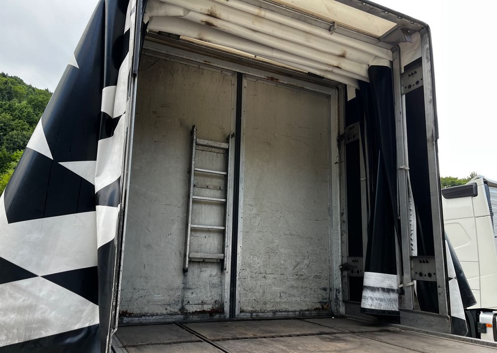 Камион влекач Iveco Stralis 360 // HIAB 144 E4 HIDUO + Radio // Zabudowa 6m // Oś podnoszona: слика 12 Камион влекач Iveco Stralis 360 // HIAB 144 E4 HIDUO + Radio // Zabudowa 6m // Oś podnoszona: слика 12