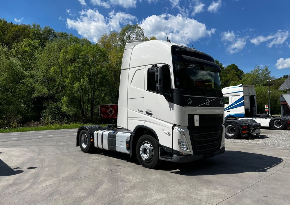Volvo FH 500 // Zamiana na starszy // Silnik Euro 6 nie Isave // Parkclima // XL // Radary // Duże zbiorniki // Gwarancja // - Камион влекач: слика 4 Volvo FH 500 // Zamiana na starszy // Silnik Euro 6 nie Isave // Parkclima // XL // Radary // Duże zbiorniki // Gwarancja // - Камион влекач: слика 4