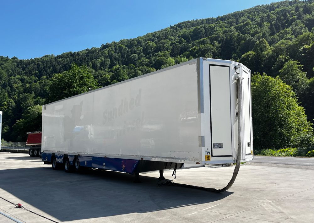 Pezzaioli HMK Industri // Do przewozu zwierząt // 2004 Rok // 3 Pokłady // Waga // Osi skrętne // Oznonacja // - Полуприколка за добиток: слика 4 Pezzaioli HMK Industri // Do przewozu zwierząt // 2004 Rok // 3 Pokłady // Waga // Osi skrętne // Oznonacja // - Полуприколка за добиток: слика 4