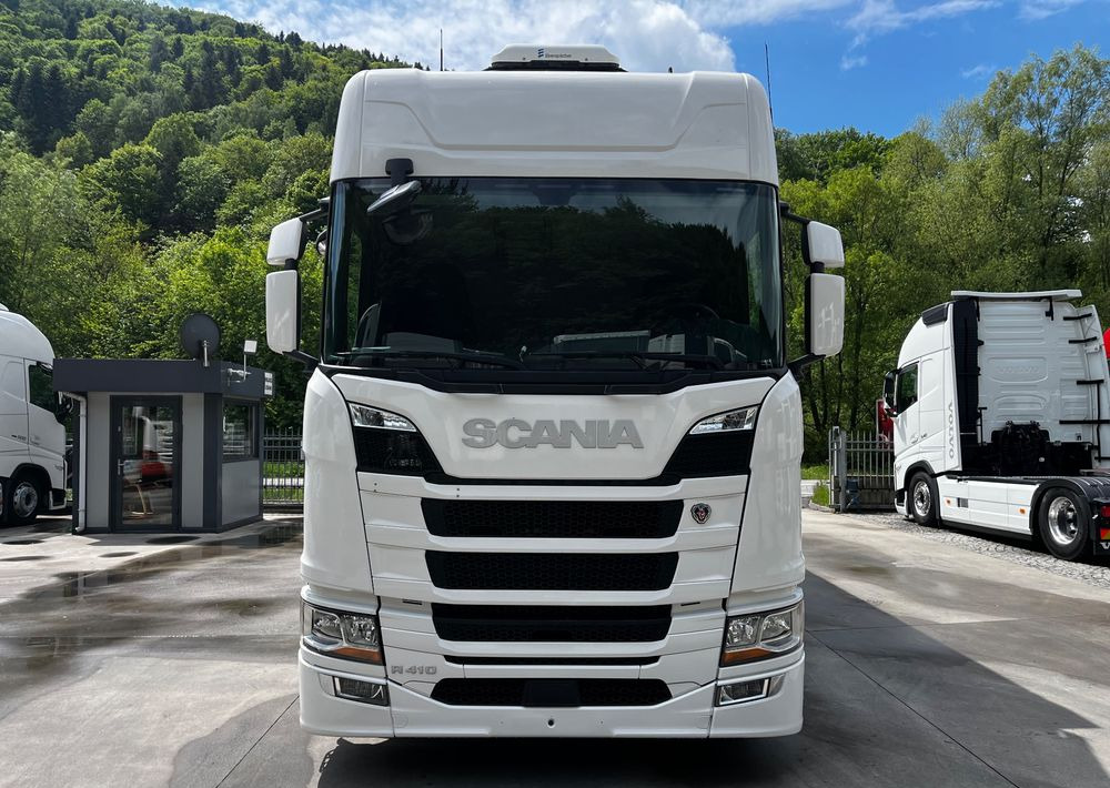 Scania R410 // 2018 Rok 6x2 // Retarder // Automat // Led // Navi // 77 // - Камион со церада: слика 2 Scania R410 // 2018 Rok 6x2 // Retarder // Automat // Led // Navi // 77 // - Камион со церада: слика 2