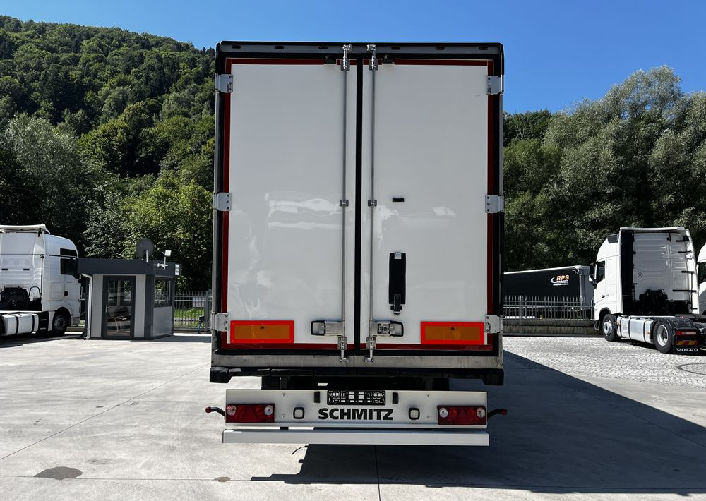 Schmitz Cargobull Chłodnia // 2010 Rok // 2 osie podnoszone // Doppelstock // Kosz paletowy // - Полуприколка ладилник: слика 2 Schmitz Cargobull Chłodnia // 2010 Rok // 2 osie podnoszone // Doppelstock // Kosz paletowy // - Полуприколка ладилник: слика 2