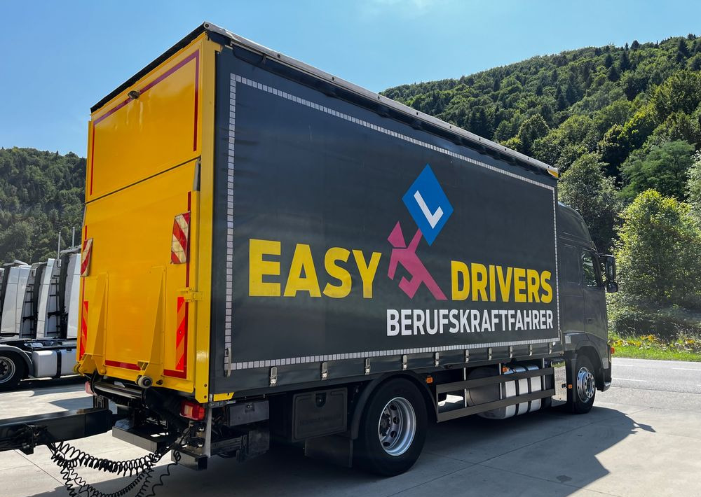 Volvo FH 420 4x2 // Zestaw + przyczepa Schwarzmuller // Jak Nowy // Niski przebieg // Automat // Idealny !!! - Камион со церада: слика 5 Volvo FH 420 4x2 // Zestaw + przyczepa Schwarzmuller // Jak Nowy // Niski przebieg // Automat // Idealny !!! - Камион со церада: слика 5