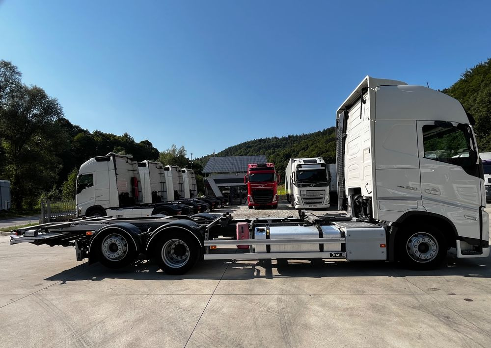 Volvo FH500 BDF 6x2 // Dolny zaczep // Euro 6 motor ! // New Face // XXL Cab // - Камион со кабинска шасија: слика 4 Volvo FH500 BDF 6x2 // Dolny zaczep // Euro 6 motor ! // New Face // XXL Cab // - Камион со кабинска шасија: слика 4