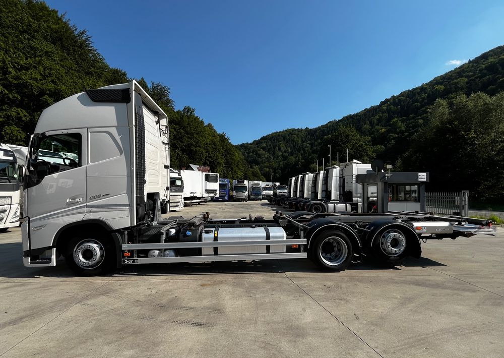 Volvo FH500 BDF 6x2 // Dolny zaczep // Euro 6 motor ! // New Face // XXL Cab // - Камион со кабинска шасија: слика 3 Volvo FH500 BDF 6x2 // Dolny zaczep // Euro 6 motor ! // New Face // XXL Cab // - Камион со кабинска шасија: слика 3