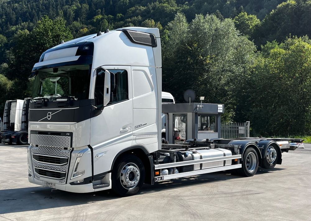 Volvo FH500 BDF 6x2 // Dolny zaczep // Euro 6 motor ! // New Face // XXL Cab // - Камион со кабинска шасија: слика 1 Volvo FH500 BDF 6x2 // Dolny zaczep // Euro 6 motor ! // New Face // XXL Cab // - Камион со кабинска шасија: слика 1