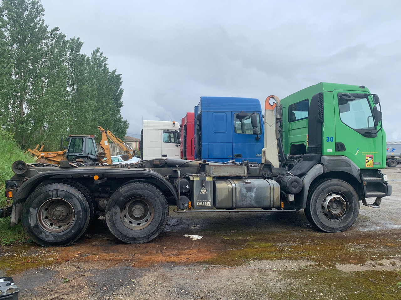 RENAULT KERAX 420 CDI - Камион со кука за подигање: слика 4 RENAULT KERAX 420 CDI - Камион со кука за подигање: слика 4