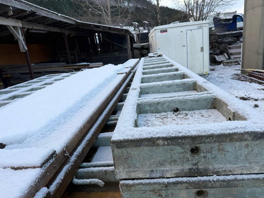 Annet DOKA Formwork complete system - Машина за бетон: слика 5 Annet DOKA Formwork complete system - Машина за бетон: слика 5