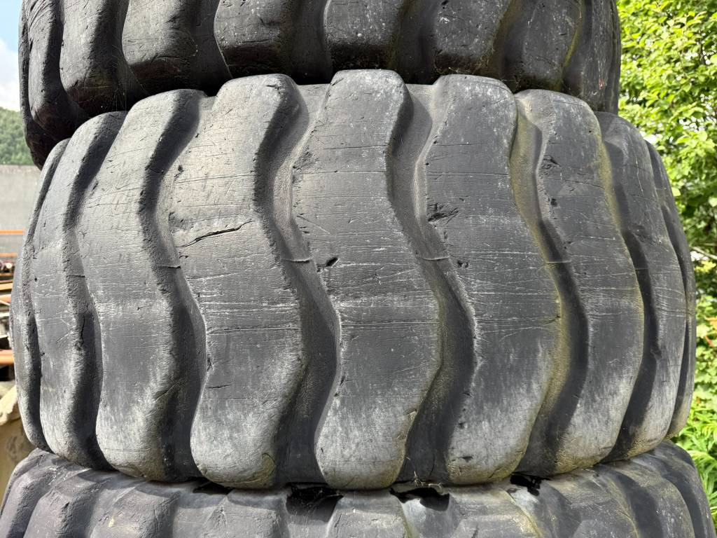 Goodyear 23,5R25 - Гума: слика 5 Goodyear 23,5R25 - Гума: слика 5