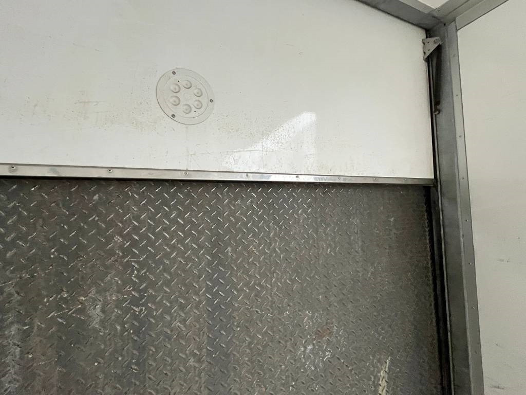 Камион сандучар Mercedes-Benz Actros 2546 6x2: слика 13 Камион сандучар Mercedes-Benz Actros 2546 6x2: слика 13