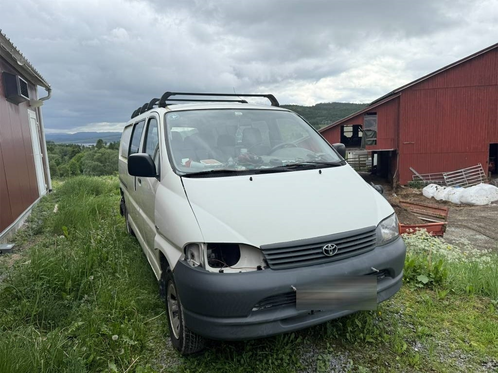 Toyota Hiace 4x4 - Мало комбе: слика 2 Toyota Hiace 4x4 - Мало комбе: слика 2