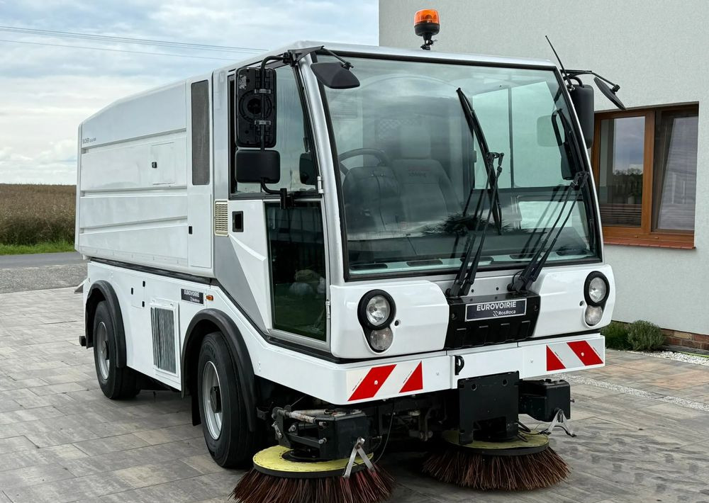 Inny Bucher Citycat 5000 - Камион за ѓубре: слика 1 Inny Bucher Citycat 5000 - Камион за ѓубре: слика 1