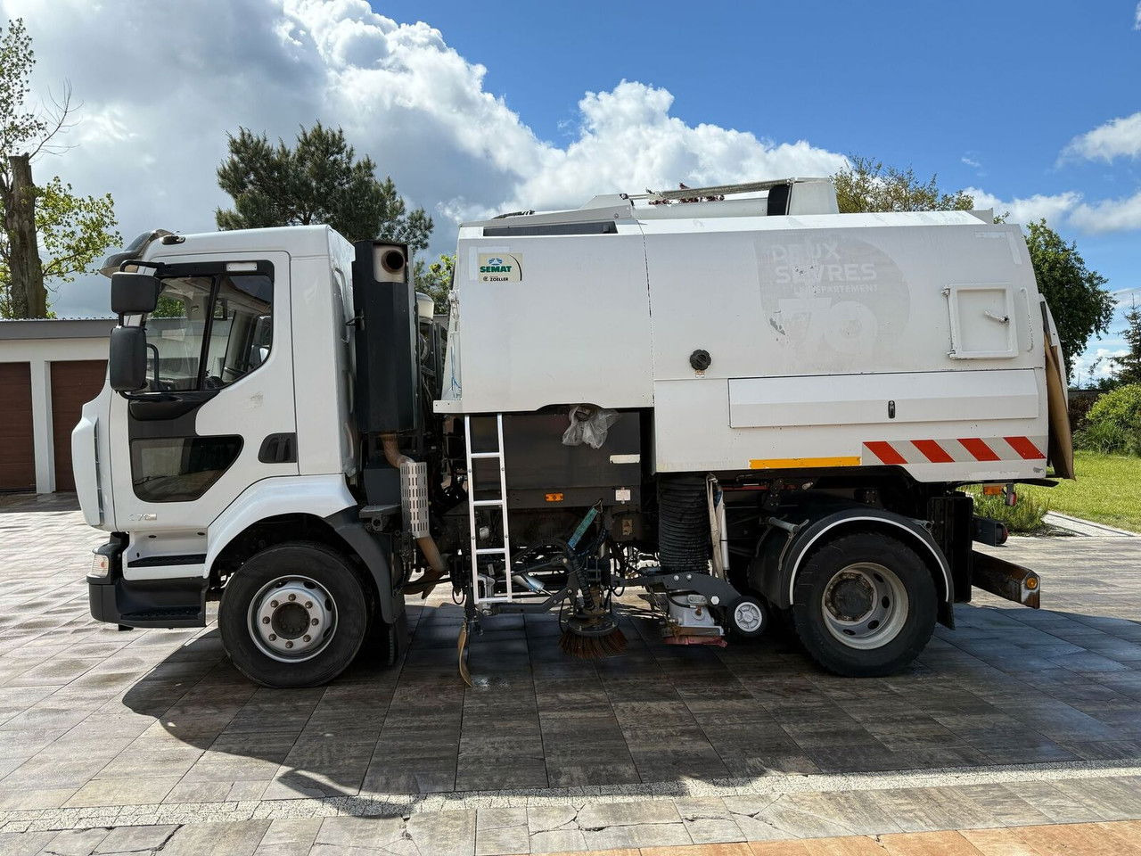 Renault Midlum 270 - Возило за метење: слика 5 Renault Midlum 270 - Возило за метење: слика 5