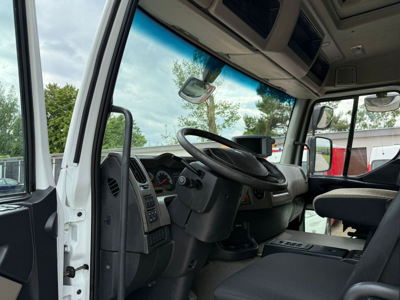 Лизинг на Renault Premium 270 DXi Faun VR5 LEV  Renault Premium 270 DXi Faun VR5 LEV: слика 10