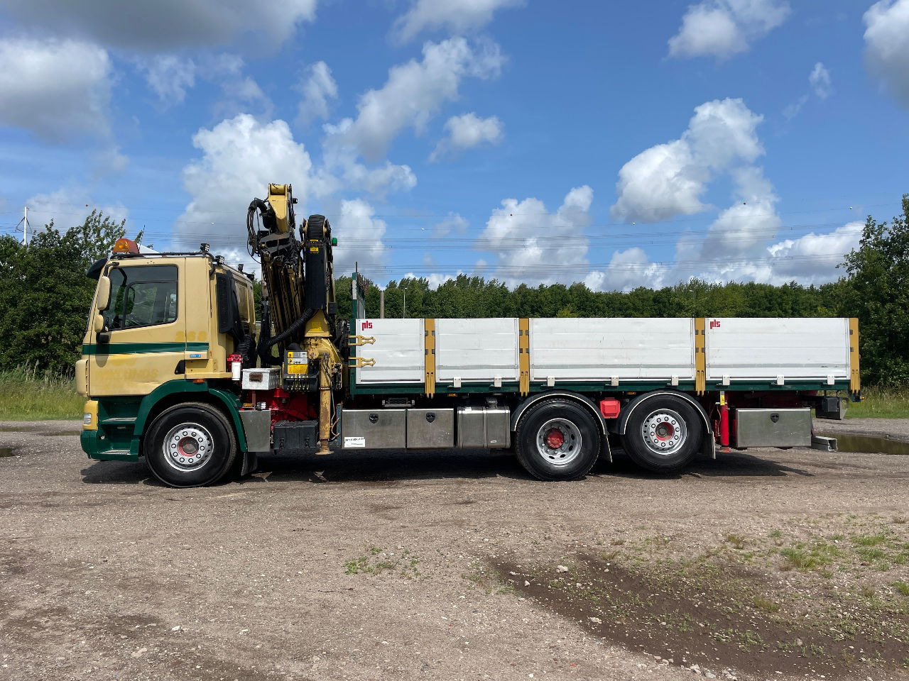 DAF CF 85.360 CF with Palfinger PK26002 with jib crane - Камион со кран: слика 4 DAF CF 85.360 CF with Palfinger PK26002 with jib crane - Камион со кран: слика 4