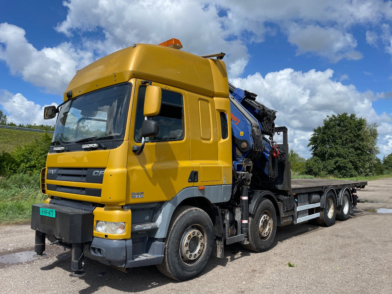 DAF CF 85.410 PM 80 crane laadkraan met jib en frontstempels - Камион со кран: слика 3 DAF CF 85.410 PM 80 crane laadkraan met jib en frontstempels - Камион со кран: слика 3