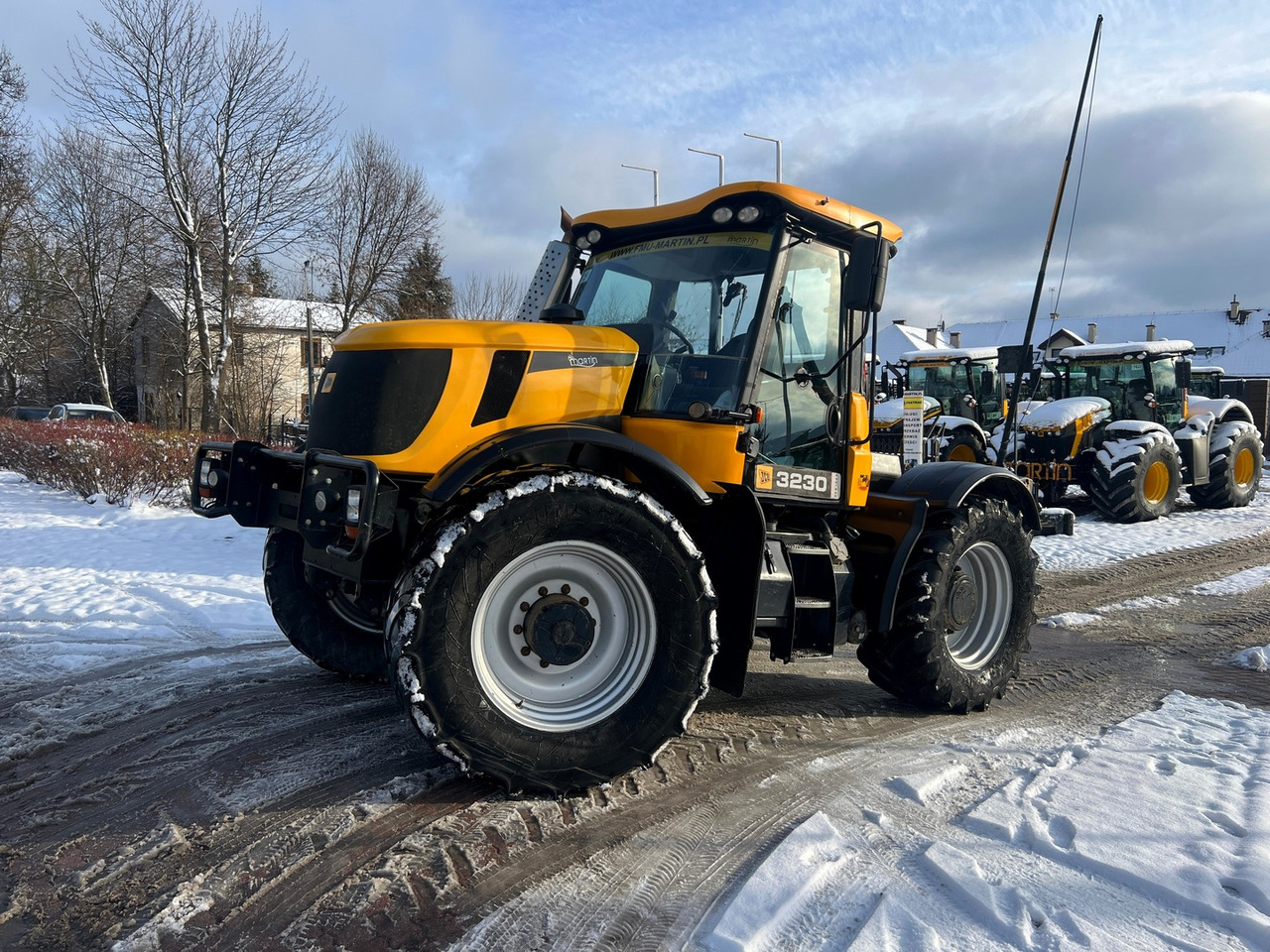 JCB Fastrac 3230 - Трактор: слика 1 JCB Fastrac 3230 - Трактор: слика 1