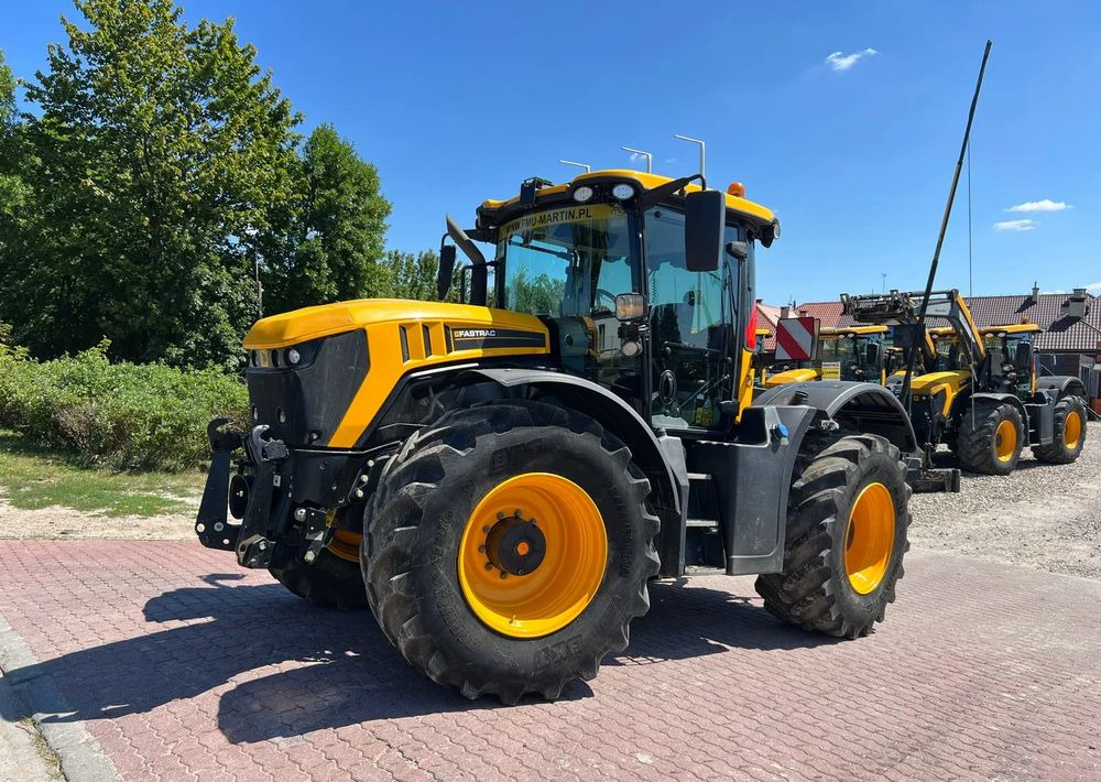 JCB Fastrac 4220 - Трактор: слика 1 JCB Fastrac 4220 - Трактор: слика 1