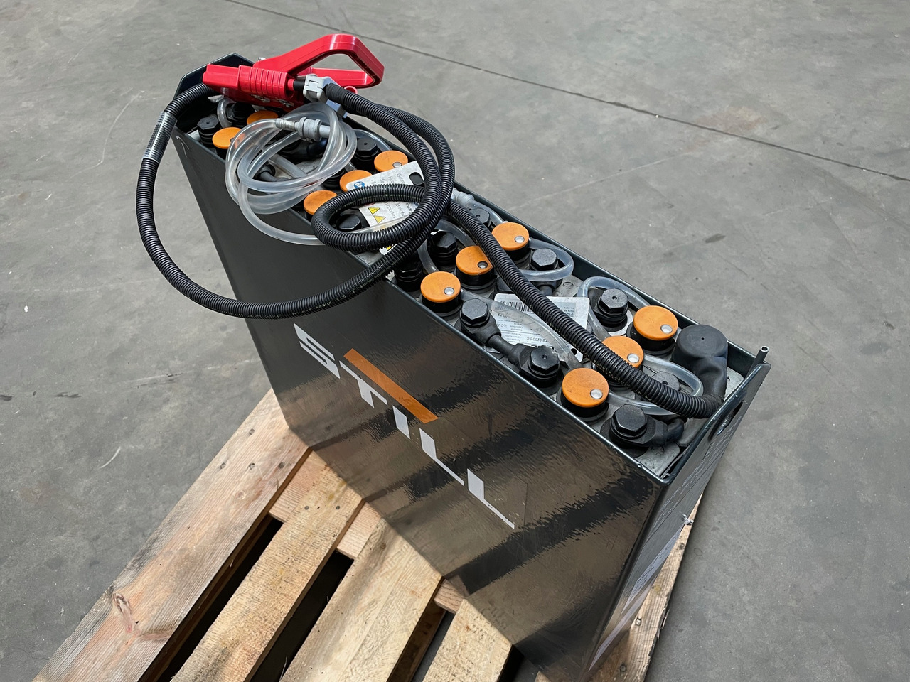 Exide 24 Volt I 2EPzB 200 - Батерија за Опрема за ракување со материјали: слика 1 Exide 24 Volt I 2EPzB 200 - Батерија за Опрема за ракување со материјали: слика 1