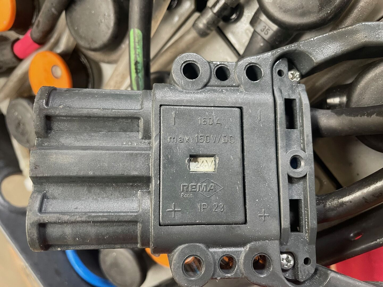 Hawker 24 Volt I 3 PZS 375 - Батерија за Опрема за ракување со материјали: слика 4 Hawker 24 Volt I 3 PZS 375 - Батерија за Опрема за ракување со материјали: слика 4