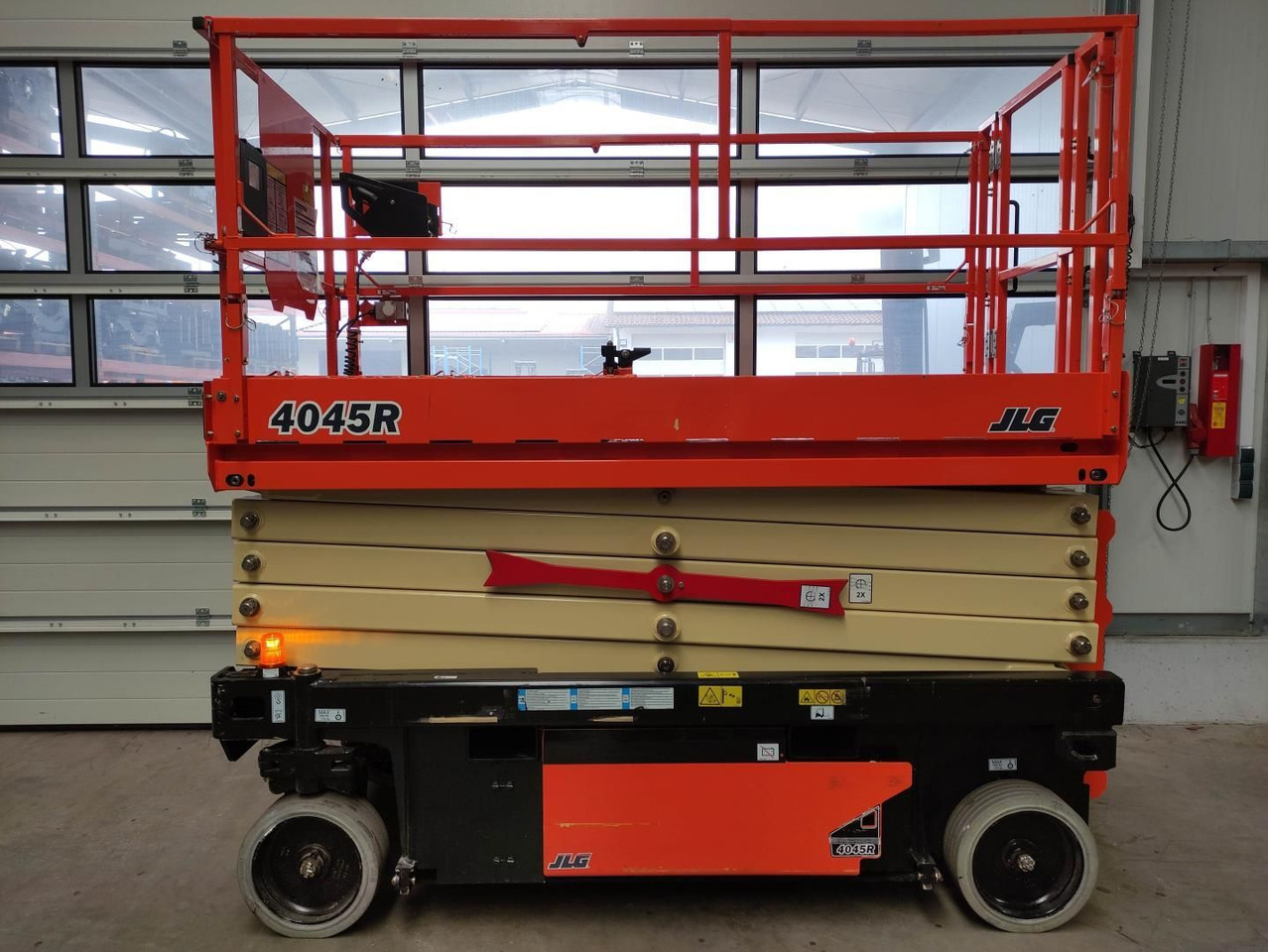 JLG 4045R - Кревач ножица: слика 1 JLG 4045R - Кревач ножица: слика 1