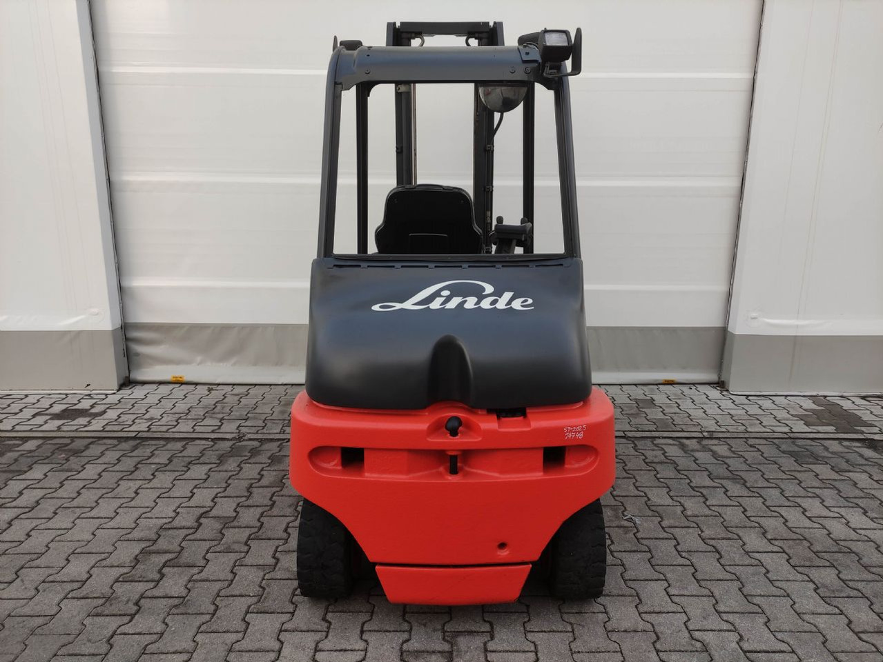 Linde E30-336-03 (LACK NEU) - Електричен вилушкар: слика 4 Linde E30-336-03 (LACK NEU) - Електричен вилушкар: слика 4
