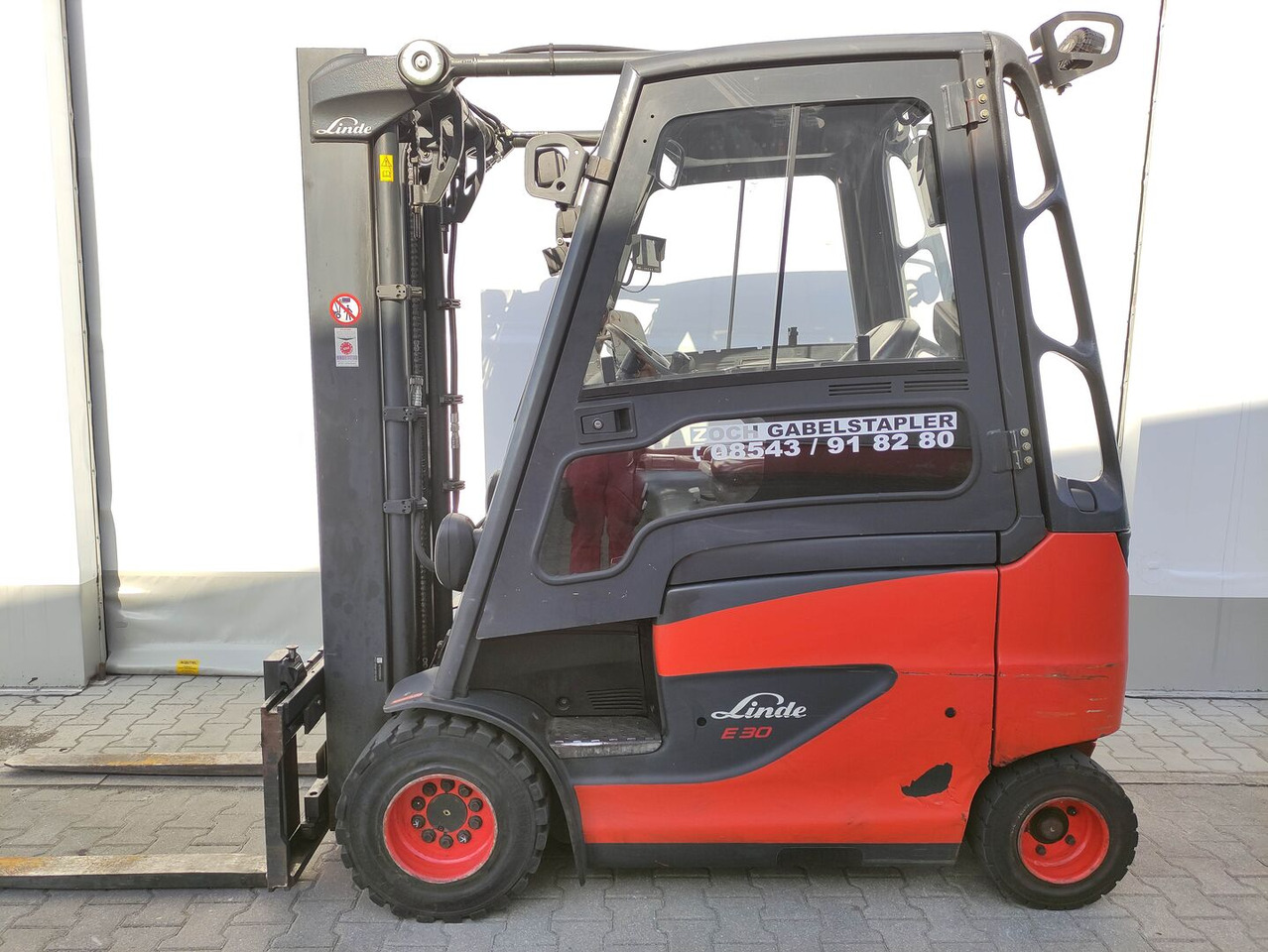 Linde E30H-01-600-387 - Електричен вилушкар: слика 1 Linde E30H-01-600-387 - Електричен вилушкар: слика 1