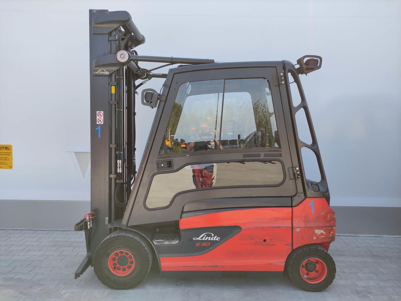 Linde E30L-01-387 - Електричен вилушкар: слика 1 Linde E30L-01-387 - Електричен вилушкар: слика 1